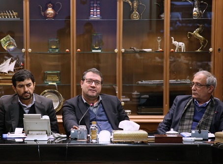 http://portal.imi.ir/PublishingImages/981024-ronaghe tolid.jpg